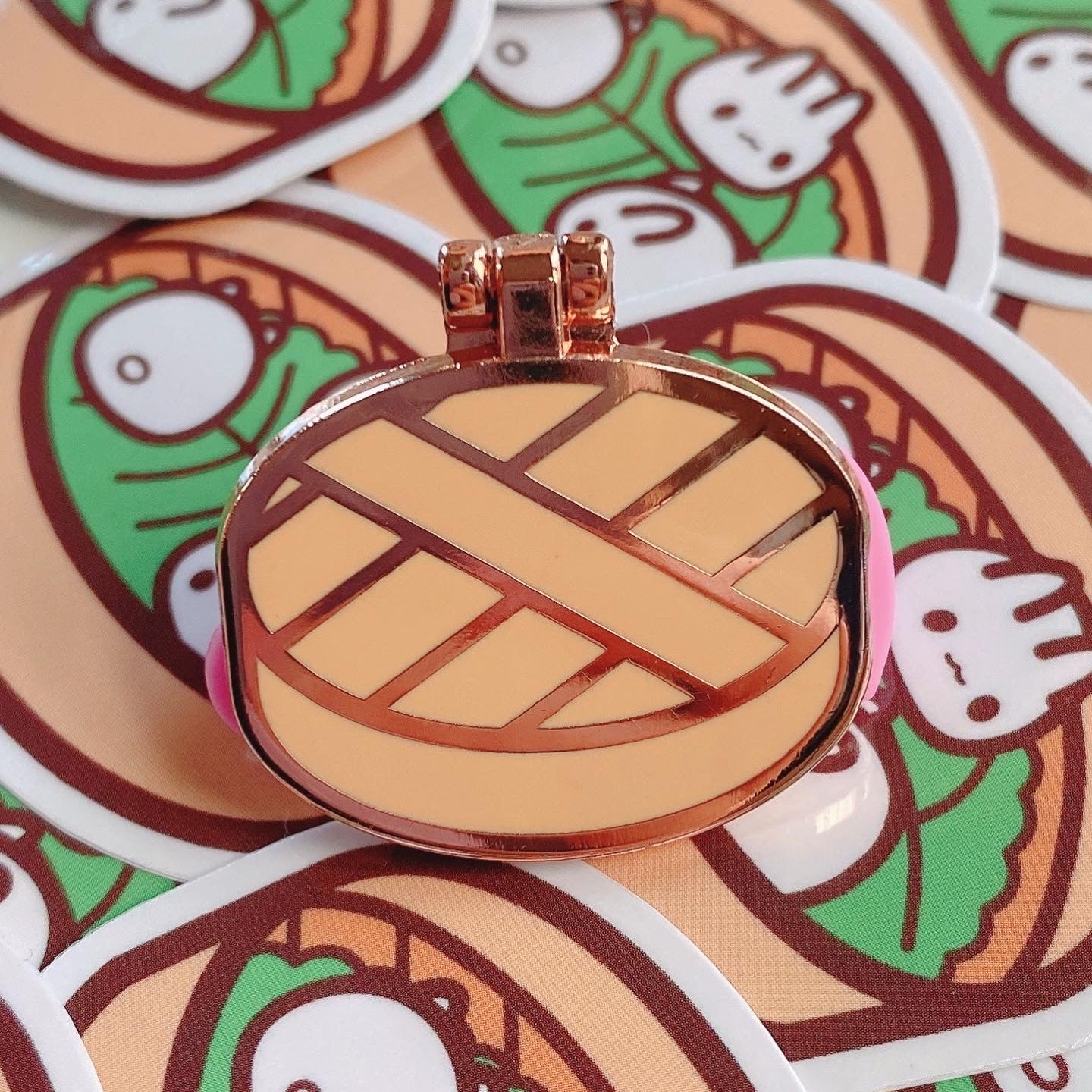 Open/Close Steamed Buns Enamel Pin